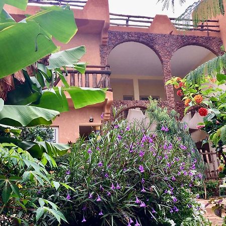 Bed and Breakfast Ker Lep Jamm - Chez Moussa Et Cinzia Toubab Dialaw Exterior foto
