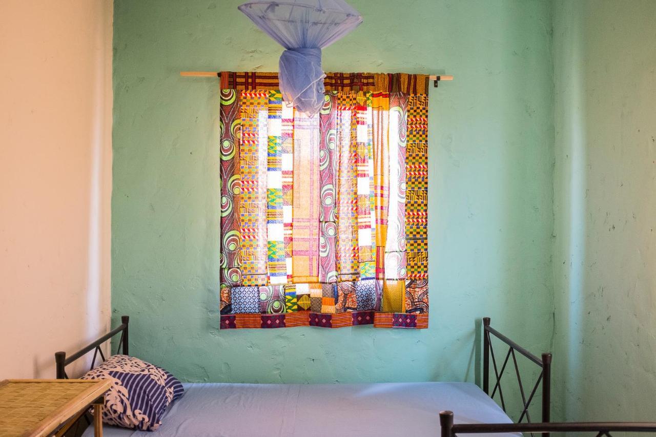 Bed and Breakfast Ker Lep Jamm - Chez Moussa Et Cinzia Toubab Dialaw Exterior foto